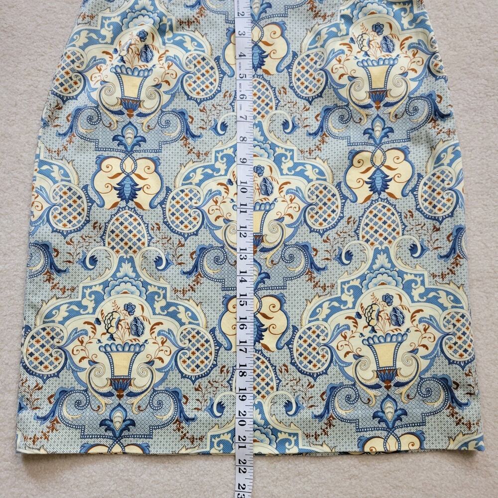 EUC Talbots 10 Stretch Straight Knee Length Skirt Side Zip Button Geometric - Picture 9 of 12